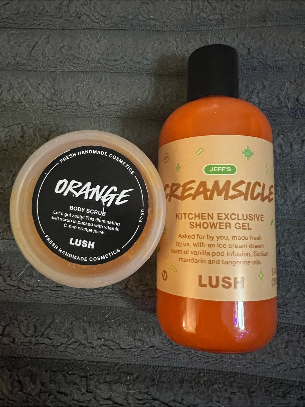 LUSH BUNDLE CREAMSICLE SHOWER GEL & ORANGE BODY SCRUB
